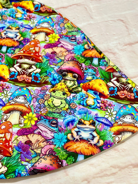 Size Med (3-6y) Winter Poncho - Mushroom Frogs